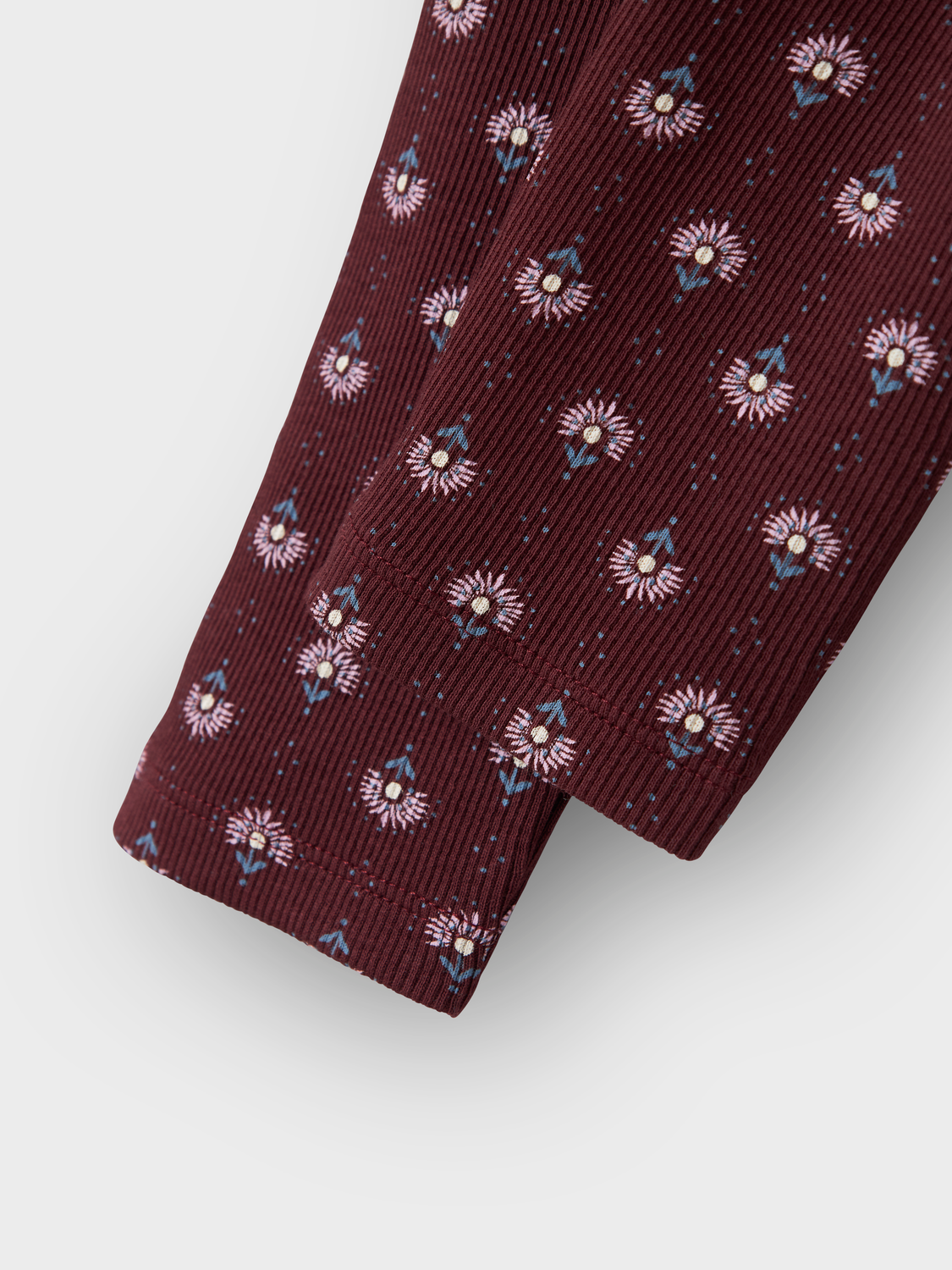 model_shot-front_full